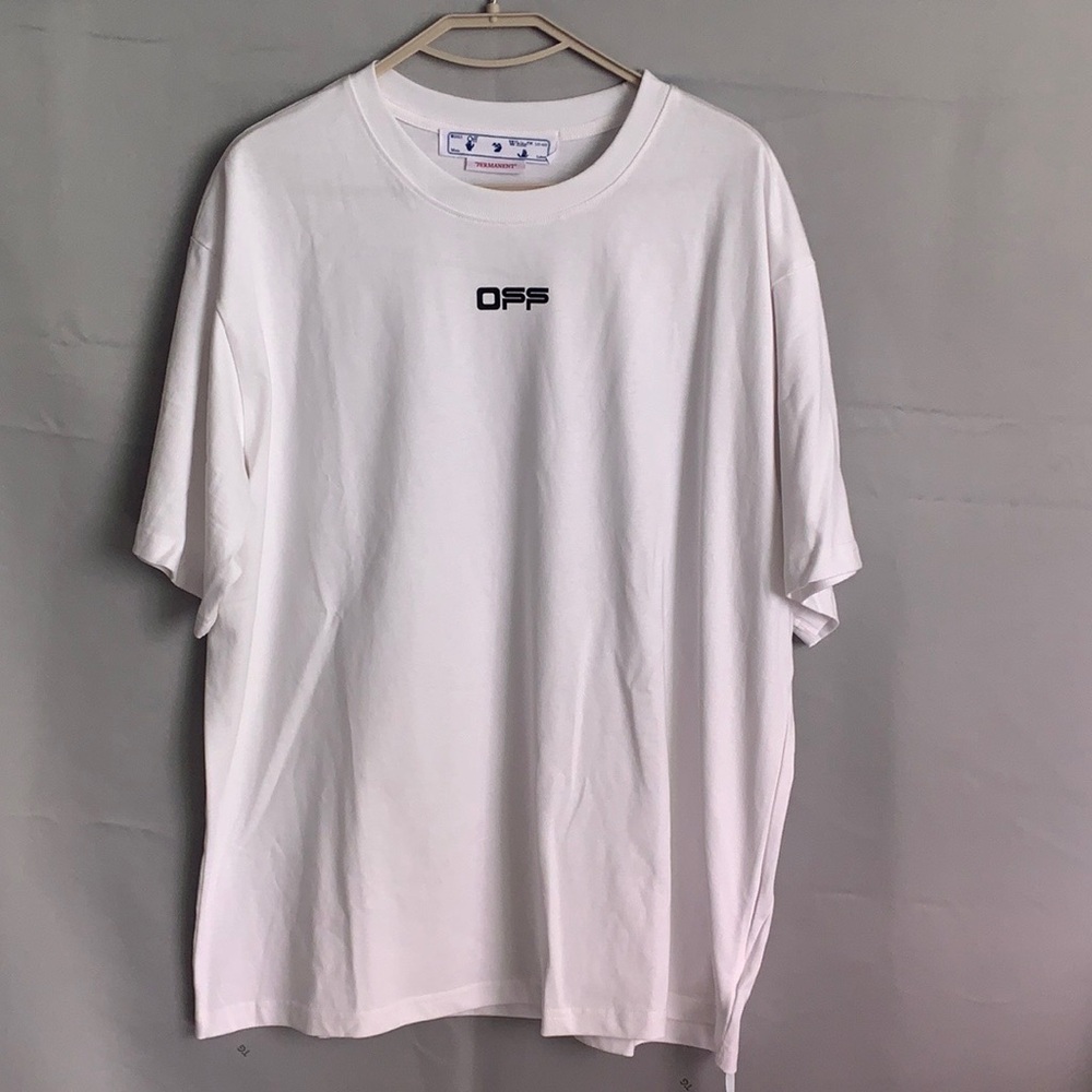 🍋Off-White T-shirt